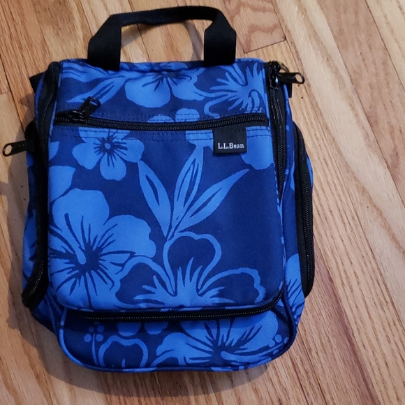 ll bean toiletry